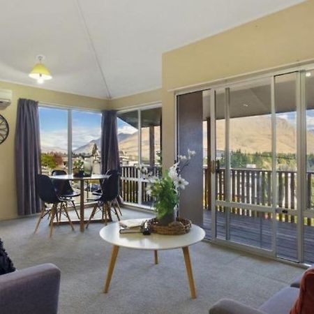 Ultimate Convenience, Walk-To-Town Townhouse Villa Queenstown Bagian luar foto