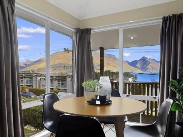 Ultimate Convenience, Walk-To-Town Townhouse Villa Queenstown Bagian luar foto