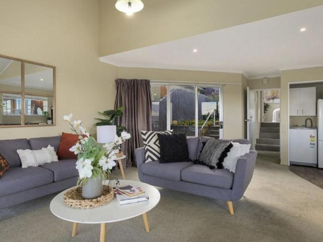 Ultimate Convenience, Walk-To-Town Townhouse Villa Queenstown Bagian luar foto