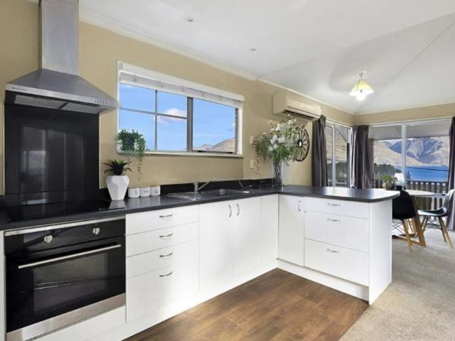 Ultimate Convenience, Walk-To-Town Townhouse Villa Queenstown Bagian luar foto