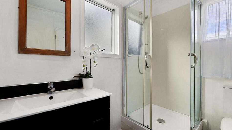 Ultimate Convenience, Walk-To-Town Townhouse Villa Queenstown Bagian luar foto